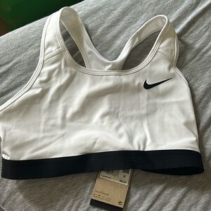 Women’s Nike Sports Bra- size M